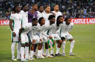 نيجيريا تتأهل لنهائي الملحق الإفريقي بعد فوز كبير على الجابون